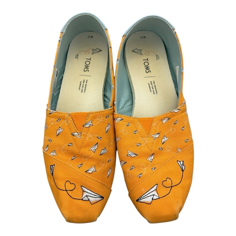 Toms paper airplane women’s 11